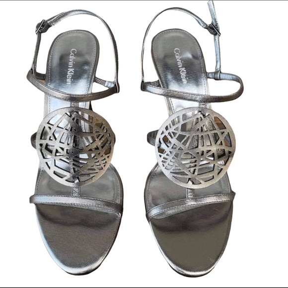 Calvin Klein Silver Sandals with straps New With Tag - Picture 3 of 5
